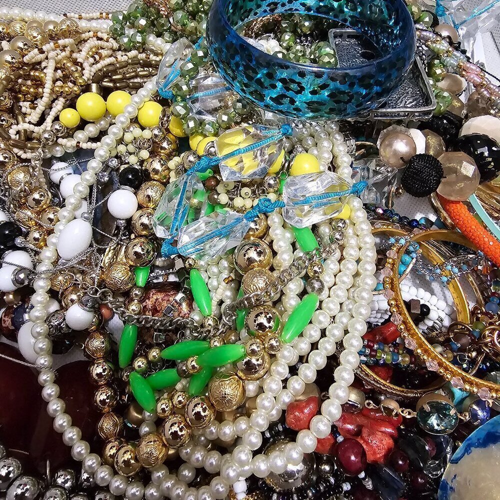 Vintage To Modern Jewelry Lot 5lbs All Wearable No Junk